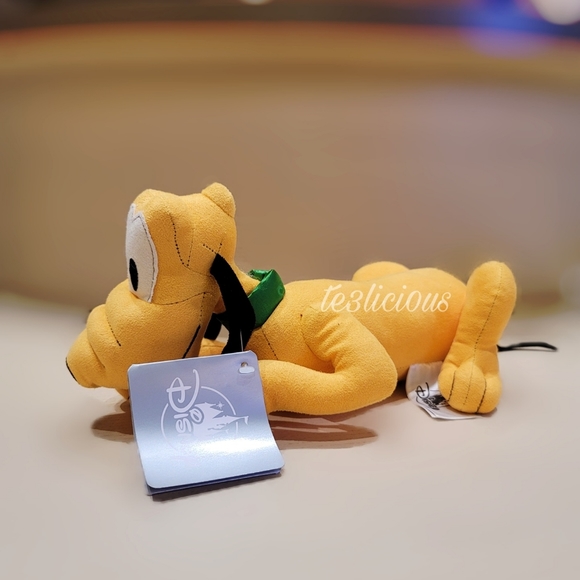 DISNEY PARKS VINTAGE RETRO PLUTO SMALL PLUSH - Picture 2 of 5